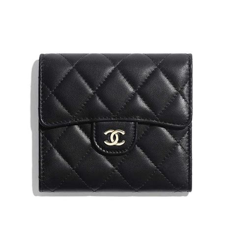 petit portefeuille chanel|Small flap wallet .